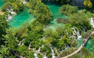 Horvát kincsek nyomában:
Plitvicei tavak, Varasd, Zágráb&nbsp;
3 nap/ 2 éjszaka
IGÉNYELHETŐ IDŐPONTOKRÓL ÉS
AKTUÁLIS ÁRAINKRÓL
ÉRDEKLŐDJÖN ELÉRHETŐSÉGEINK VALAMELYIKÉN
&nbsp;